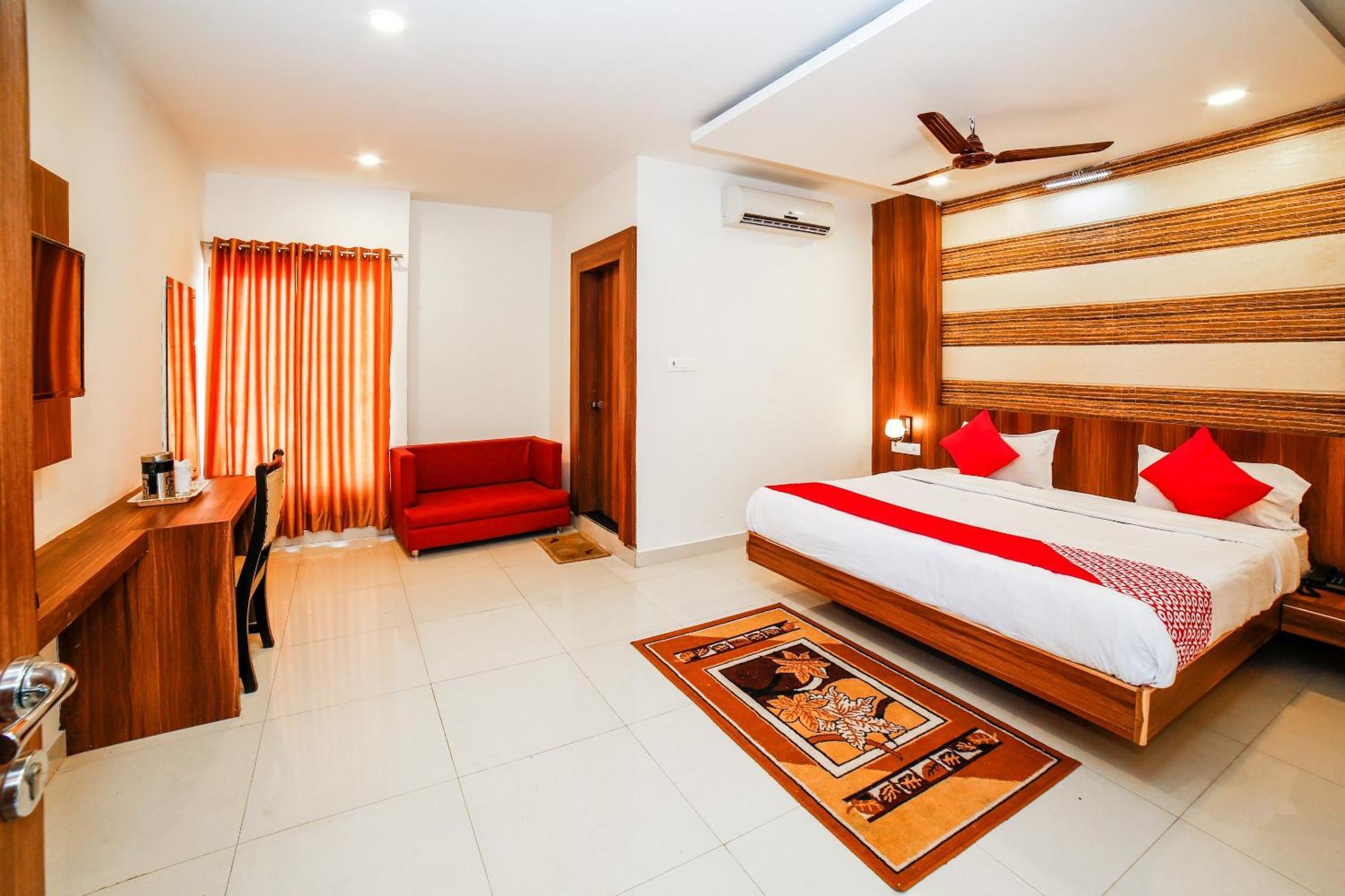 Oyo 35769 Hotel Rishabh Jhānsi Exterior foto