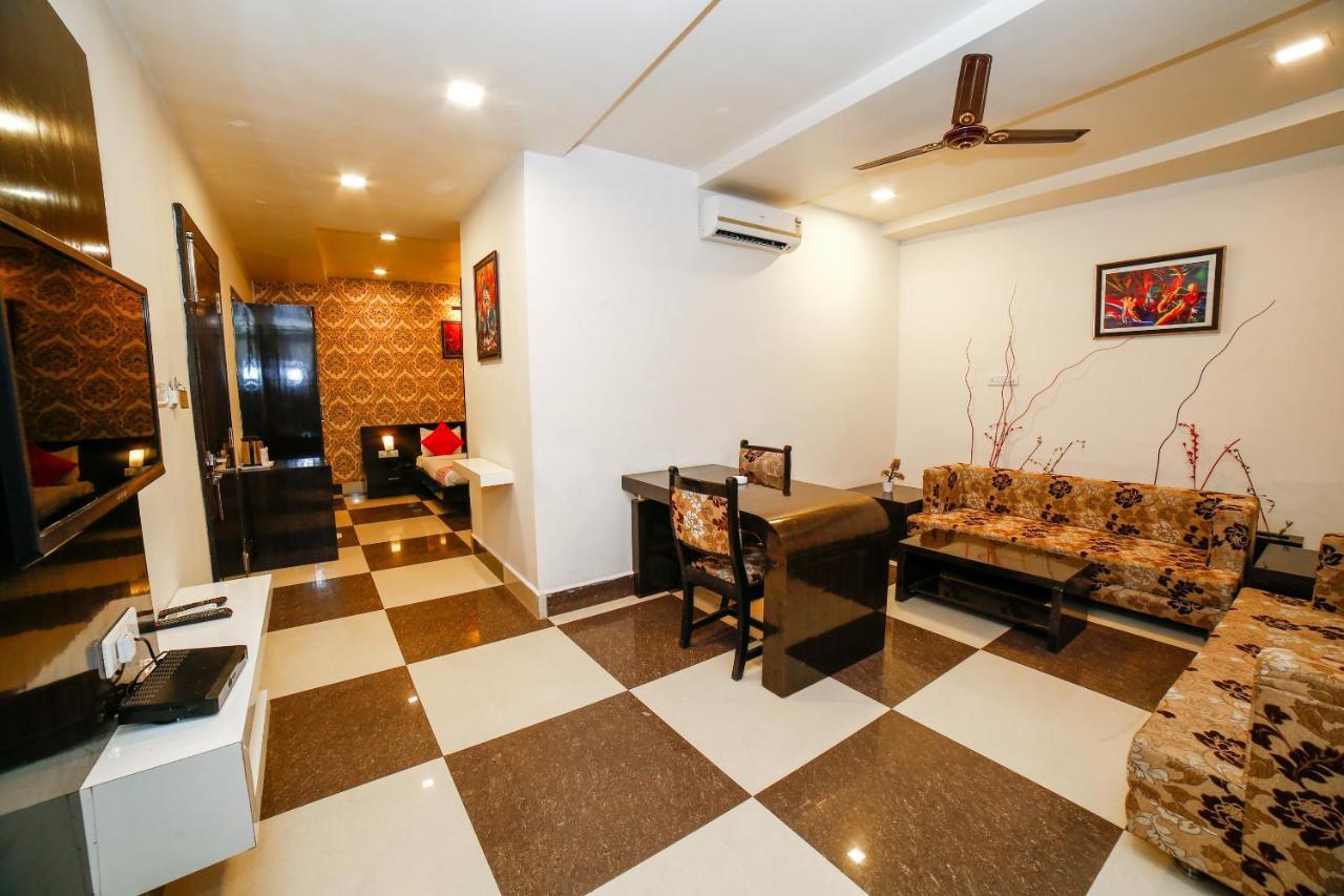 Oyo 35769 Hotel Rishabh Jhānsi Exterior foto